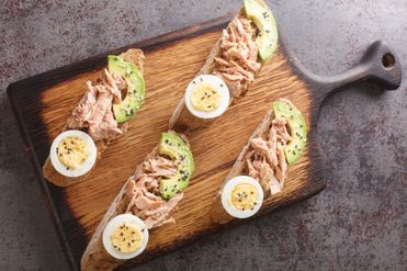 Image of COM: Tuna Chunk Light In Water - 6 x 1.89 Kilos